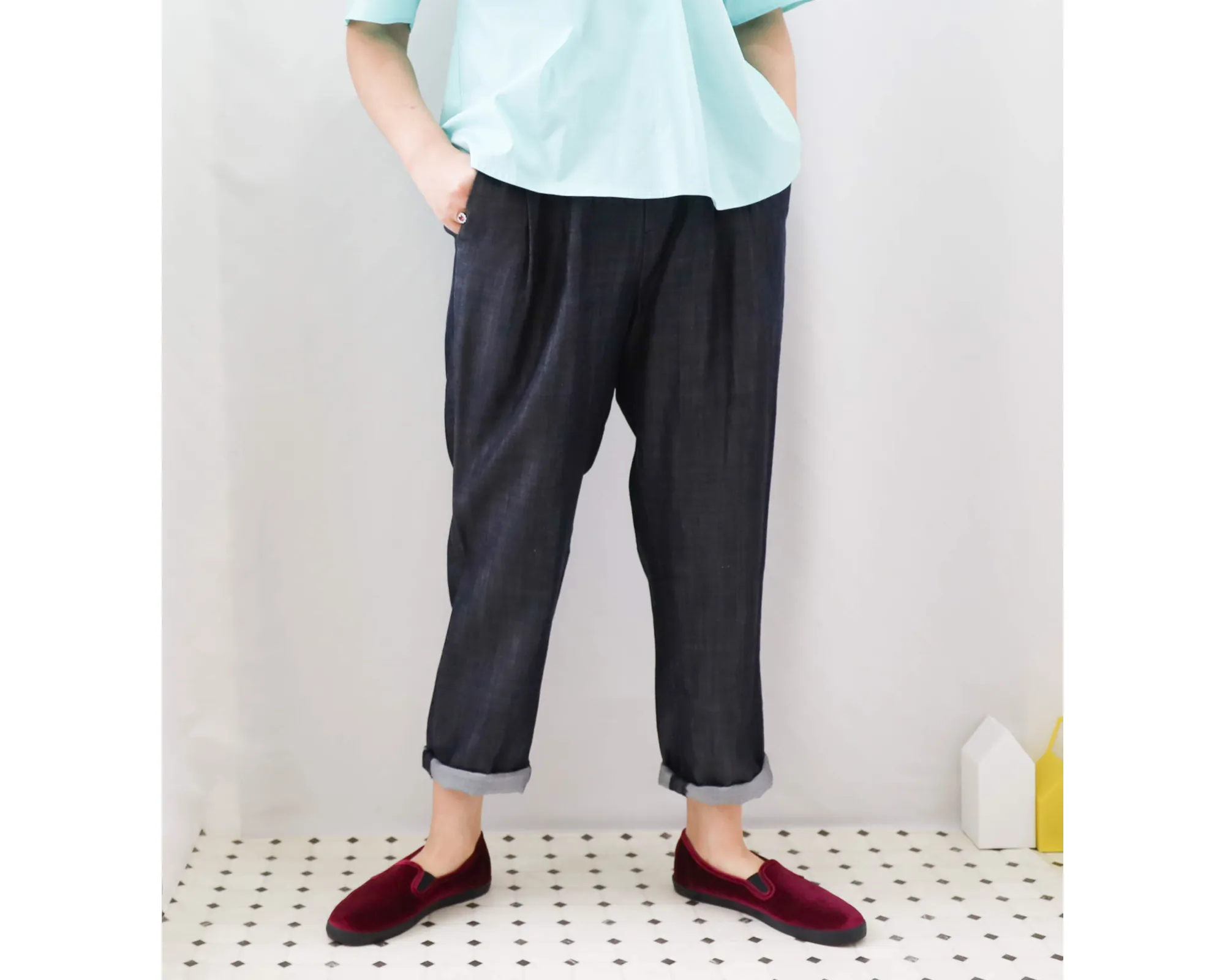 <P10D>  Soft Denim -Tapered Pants