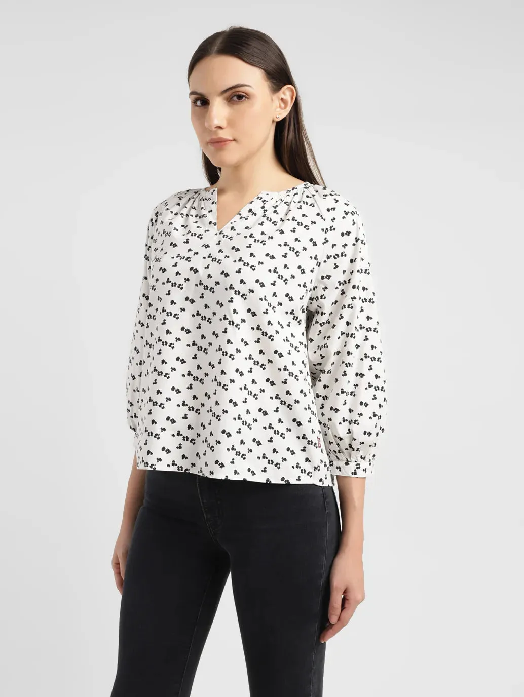 Women's Floral White Round Neck Top